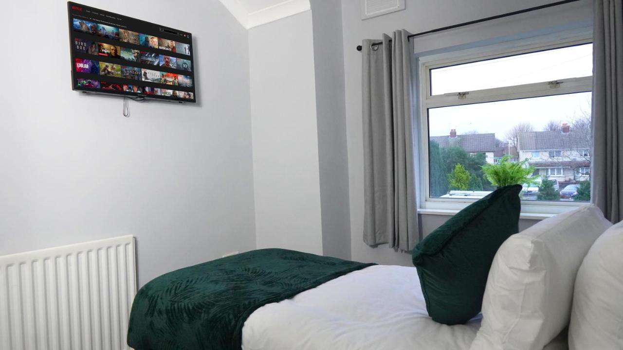Portobello House - Four Bedroom House Perfect For Contractors - Sleeps 6 - Free Parking Wolverhampton Eksteriør billede