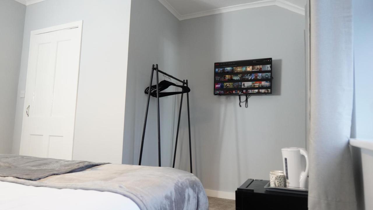 Portobello House - Four Bedroom House Perfect For Contractors - Sleeps 6 - Free Parking Wolverhampton Eksteriør billede