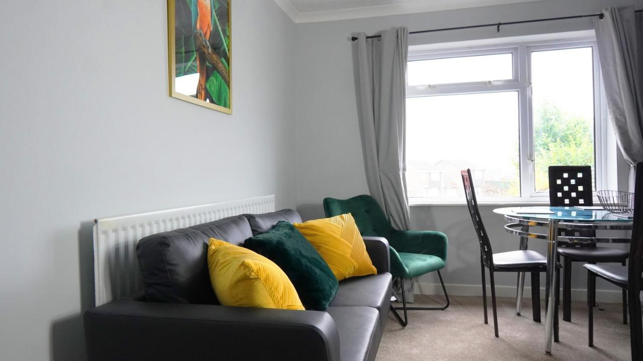 Portobello House - Four Bedroom House Perfect For Contractors - Sleeps 6 - Free Parking Wolverhampton Eksteriør billede